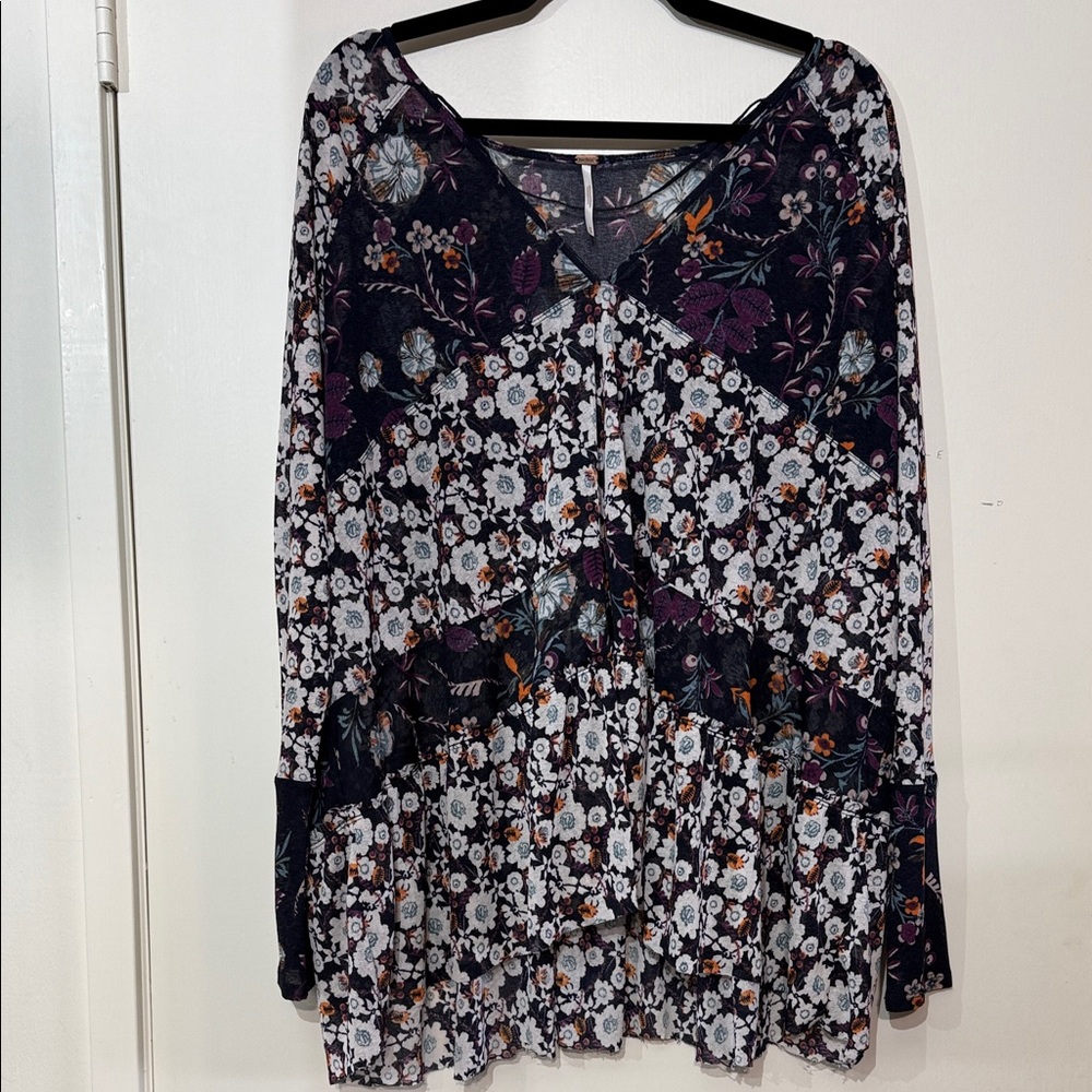 Free People Navy Floral V-Neck Oversized Semi Sheer Top Hi Low Raw Hem Size Med